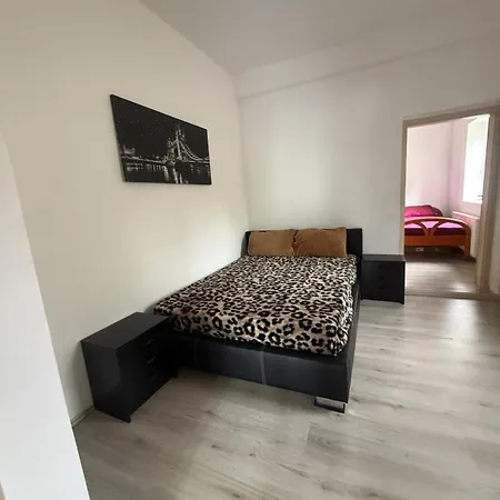 3 Raum Naeher Zentrum *